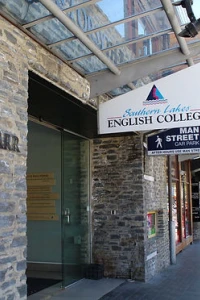 Southern Lakes English College - Queenstown strutture, Inglese scuola dentro Queenstown, Nuova Zelanda 2