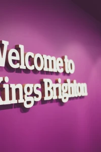 Kings Colleges: Brighton instalations, Anglais école dans Brighton, Royaume-Uni 2